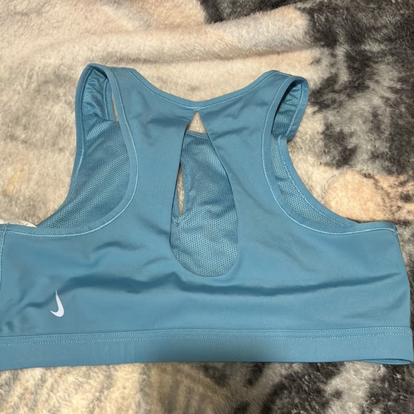 Nike training bra - Picture 2 of 5
